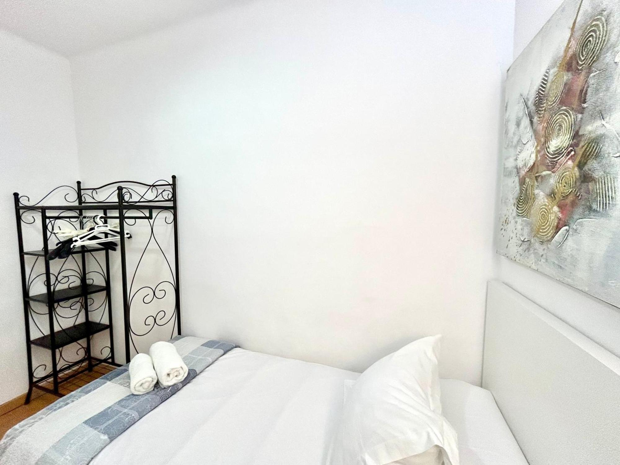 Apartment Carrer D'Olesa Barcelona Exterior photo